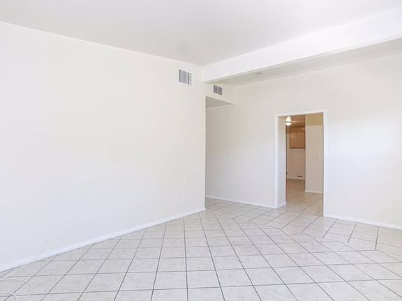 3rd image of 1026 W Avenue J14