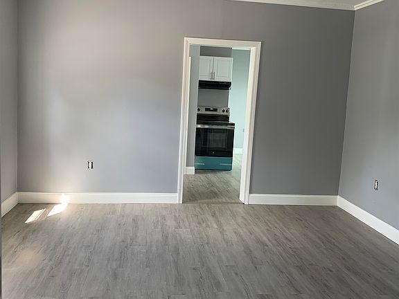 2nd image of 104 Pine St #2