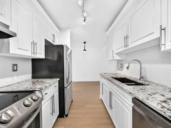 8948 W Elbow Dr SW #503, Calgary, AB T2V 0H9