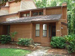 1st image of 884 Wimbledon Dr