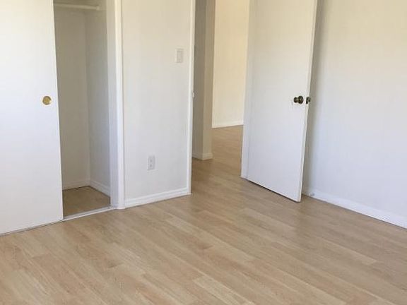 5th image of 3433 Madera Ave