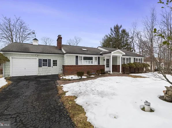 7021 Swagger Rd, New Hope, PA 18938