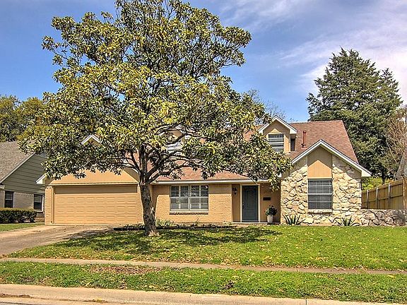 2nd image of 2939 Maydelle Ln