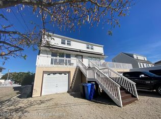 20 Richard Dr, Manahawkin, NJ 08050