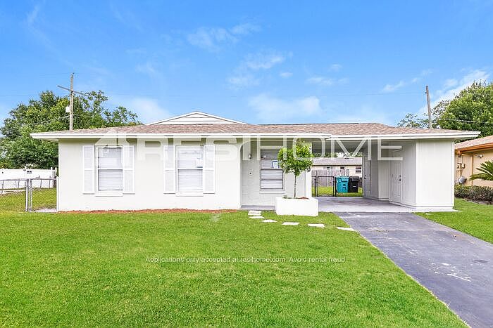 1st image of 2449 Ravenall Ave