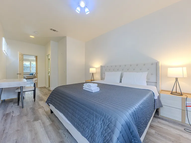 3012 Cordova Ct — Photo 34