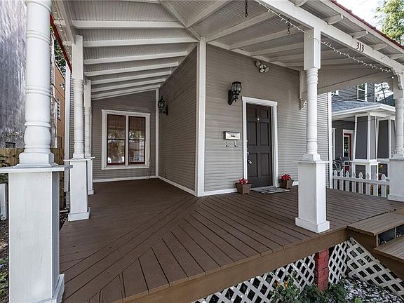 5th image of 313 E Amelia Ave