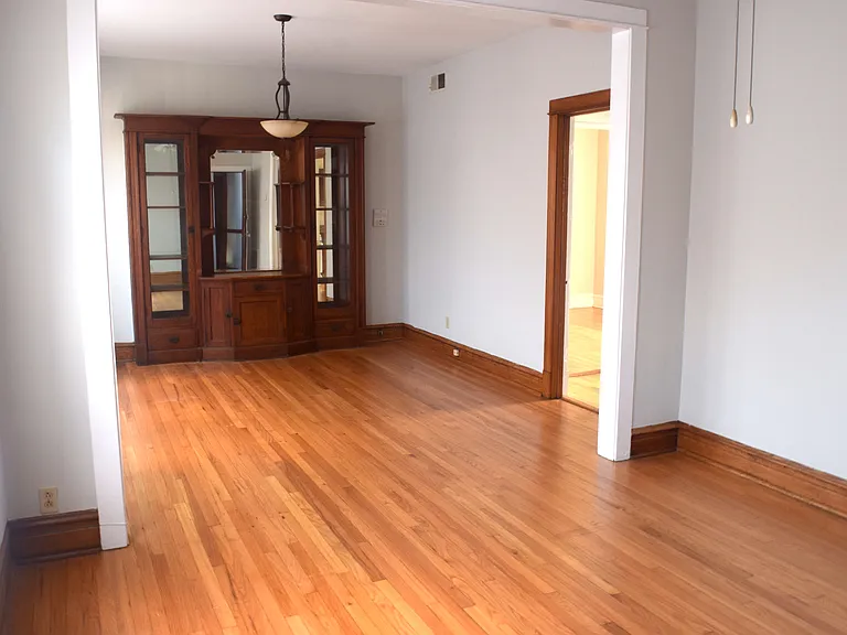 2208 N Spaulding Ave #2 — Photo 6