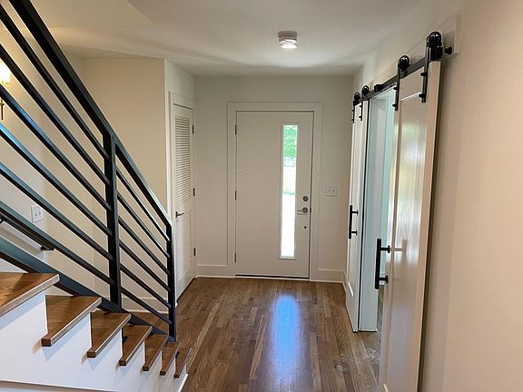 Interior Entryway - 1st Floor