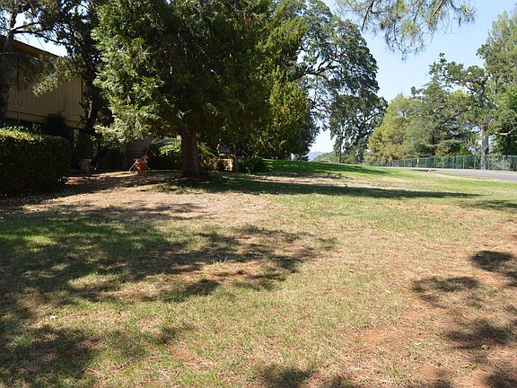 3rd image of 3293 Amethyst Ln
