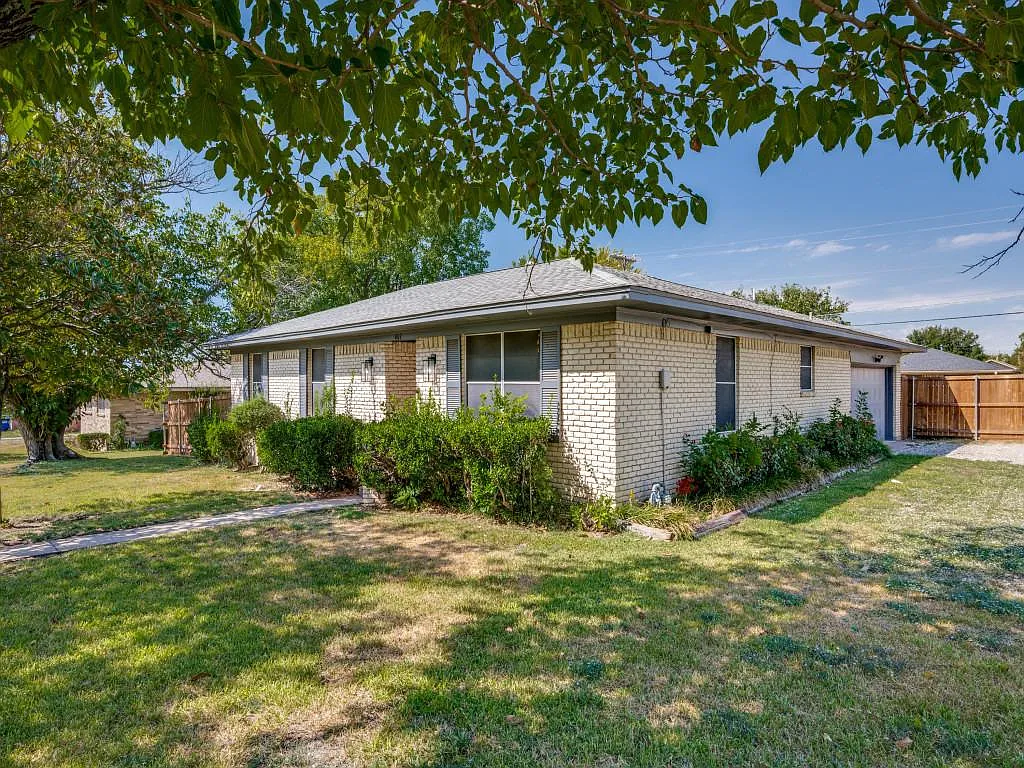 3 bed, 1186 sqft, $2,650 — Photo 4