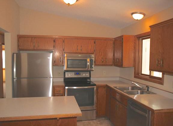 4th image of 525 Kassel Dr