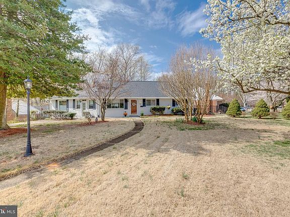 4th image of 7137 Murray Ln