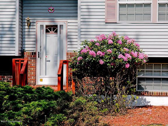 2nd image of 3538 Bristol Cir W
