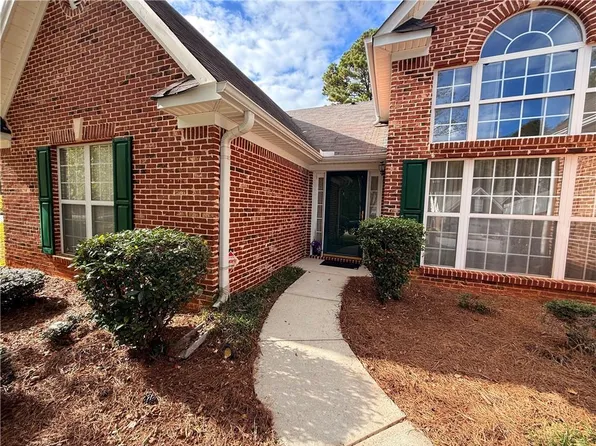 1080 Chandler Ridge Dr, Lawrenceville, GA 30045