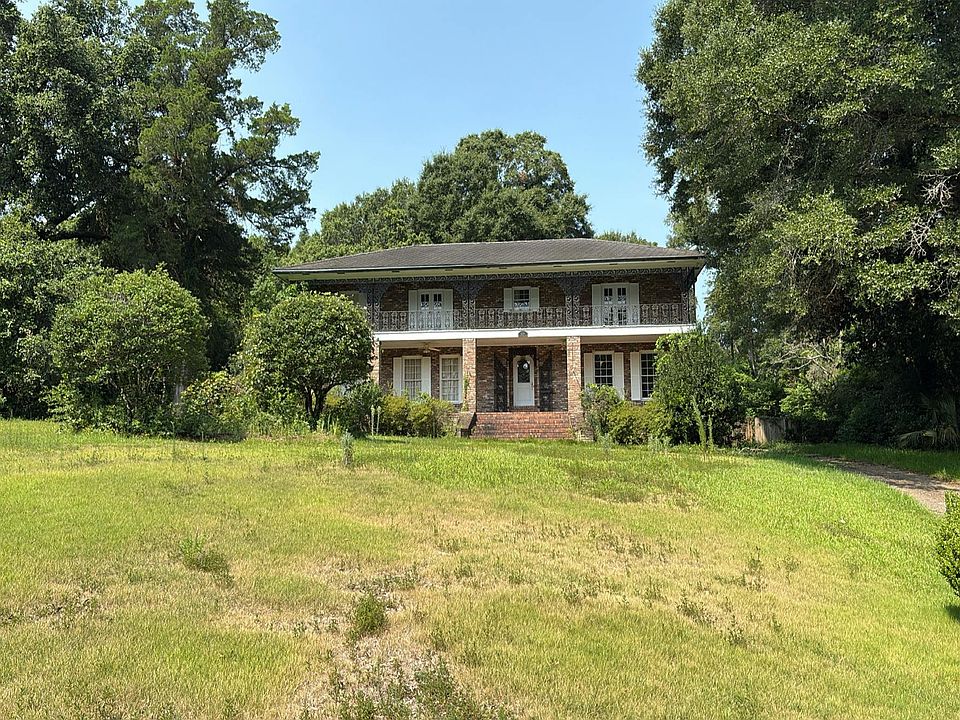 1st image of 608 Montclaire Way