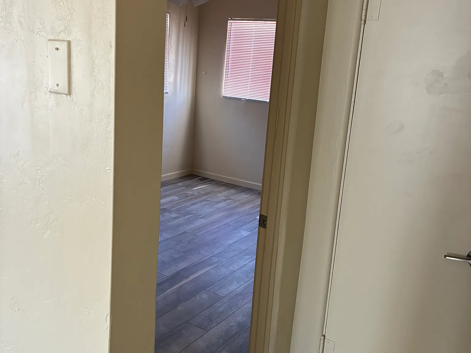 2 bed, 1300 sqft, $1,500 — Photo 3