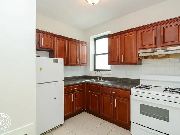 596 East 22nd Street image 1 of 5