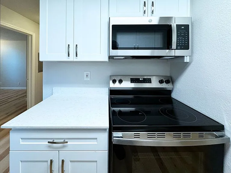 950 Patterson St #2 — Photo 9