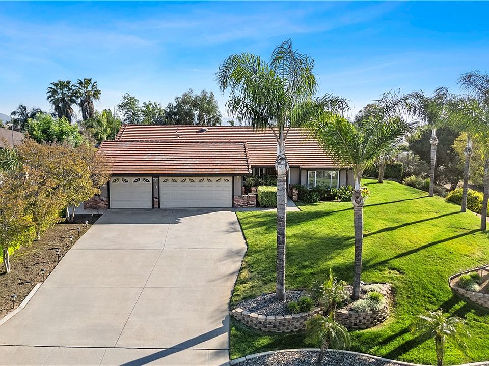 12147 Vista De Cerros Dr, Moreno Valley, CA 92555 | Zillow