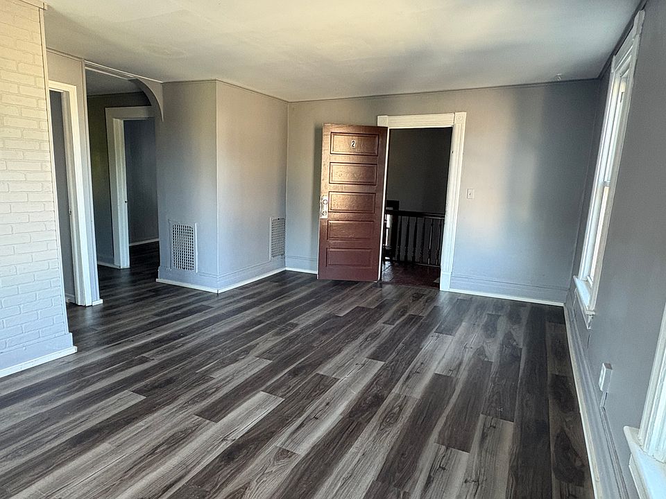 1st image of 2 Park Pl Floor 2