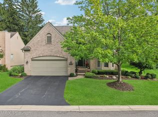 4663 Huntington Dr, Brighton, MI