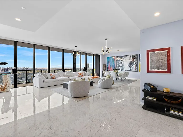 1000 Brickell Plz #Penthouse 5304 — Photo 5