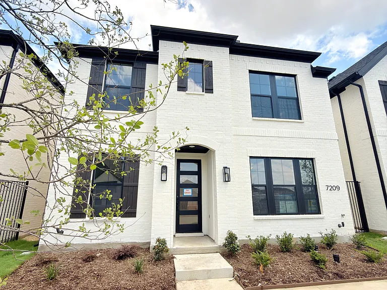 7209 Confetti Ln — Photo 3