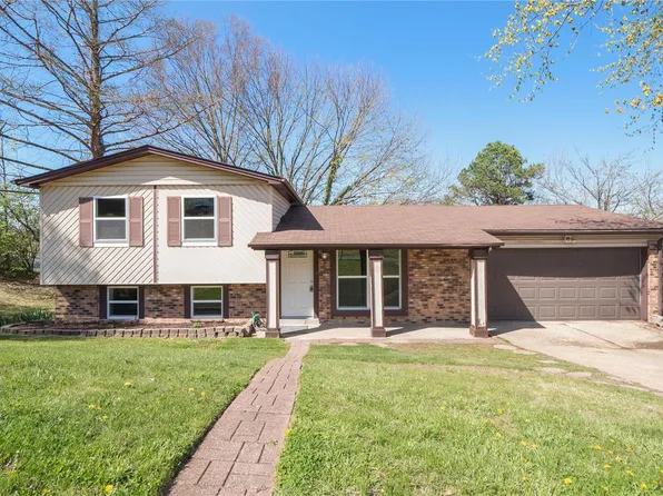 1571 Donnybrook Ln, Imperial, MO 63052