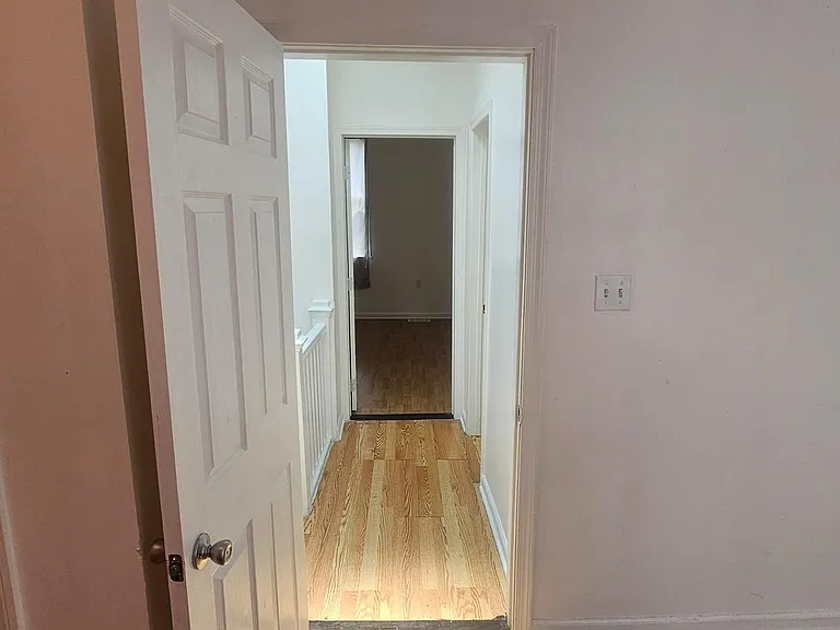 2548 Oswego Ave — Photo 14