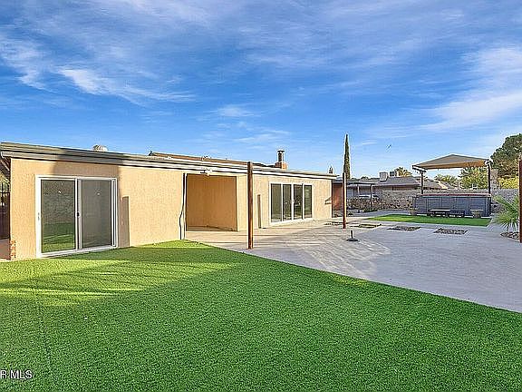 26th image of 3709 Roslyn Dr