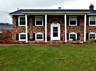 1497 Saxe Rd, Mogadore, OH 44260