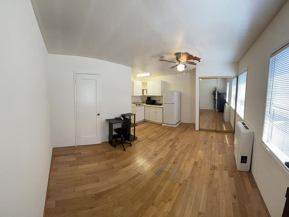 2nd image of 1756 Lincoln Blvd APT 18