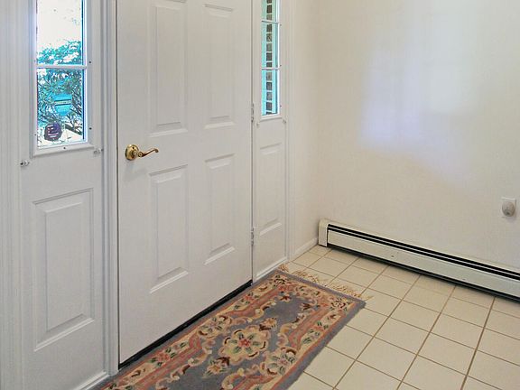 4th image of 334 Gardenia Drive