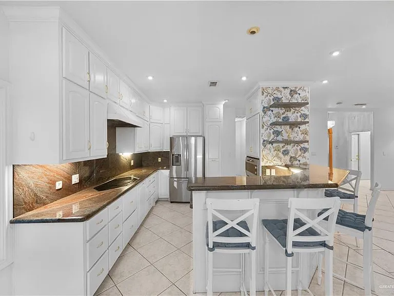 3321 E Clubhouse Dr — Photo 11
