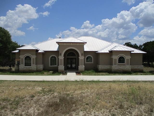 1st image of 377 Kerrville Country Dr N