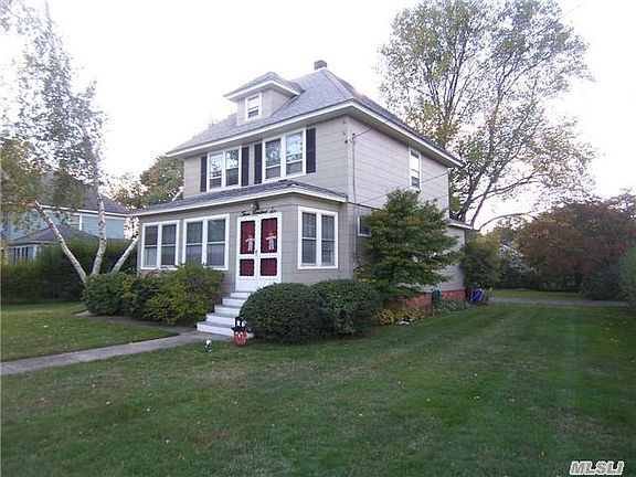 5th image of 306 Bayview Ave