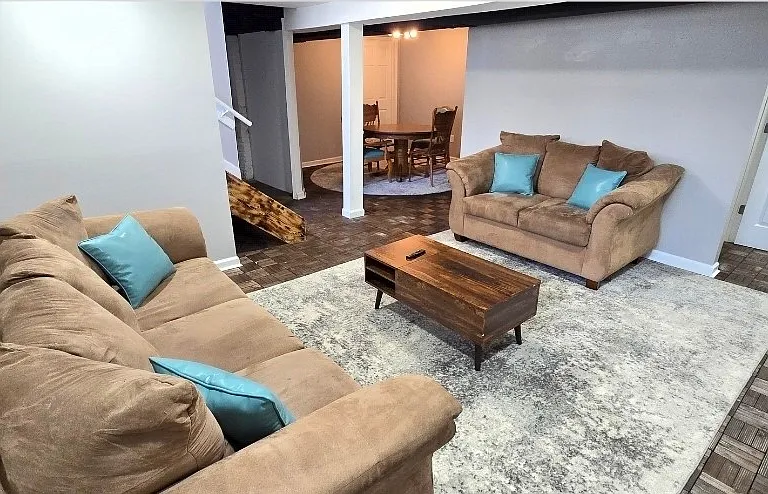 10605 Ashbury Ave — Photo 22