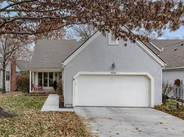 12128 Grant St, Overland Park, KS 66213