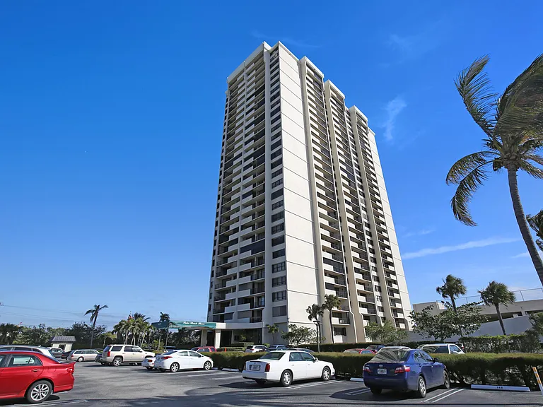 5600 N Flagler Dr #605 — Photo 24
