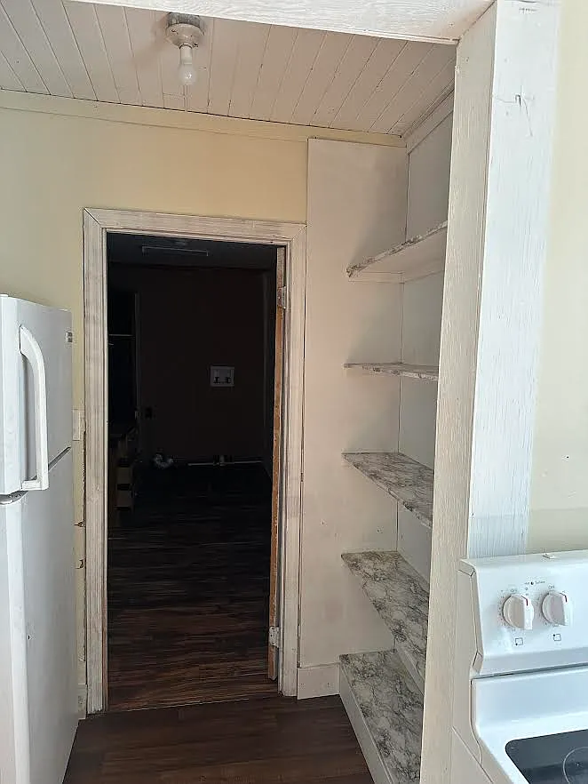 2 bed, 980 sqft, $900 — Photo 2