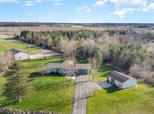 4890 Curve Rd, Freeland, MI 48623