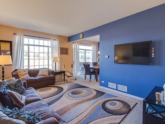 2nd image of 1134 Coventry Cir