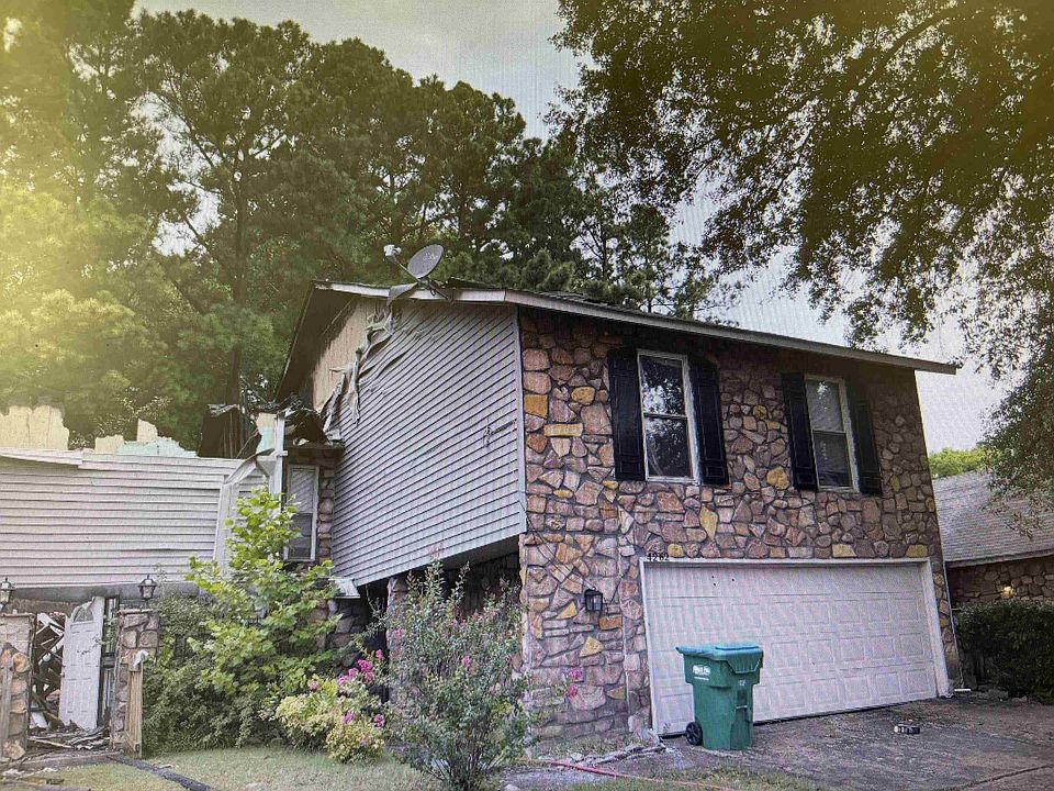 2nd image of 4262 Balboa Cir #4262