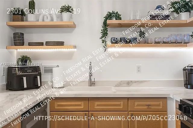 2301 Collins Ave #519 — Photo 29
