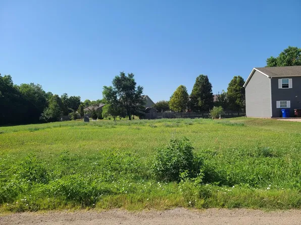 B1-L9 W Union St, Lindsborg, KS 67456