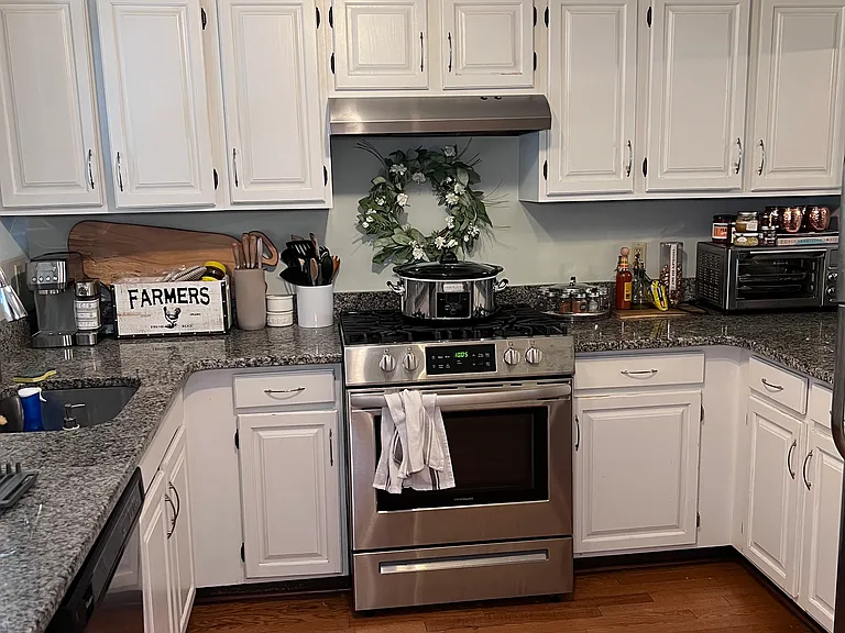 32 Woodward St #2 — Photo 8