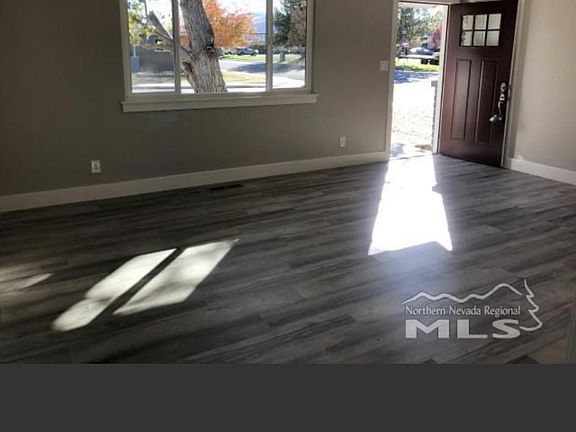 4th image of 206 E Nye Ln