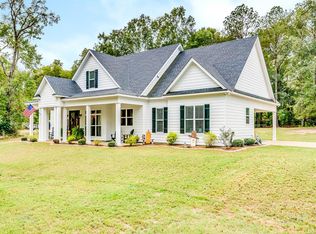 275 Kennedy Ave, Coosada, AL 36020