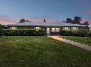 220 Isham Dr, Marion, IA 52302